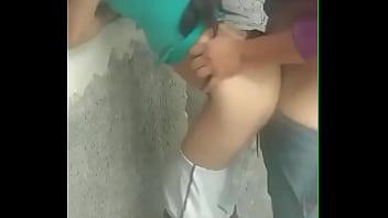 Se cogen a esta puta al aire libre